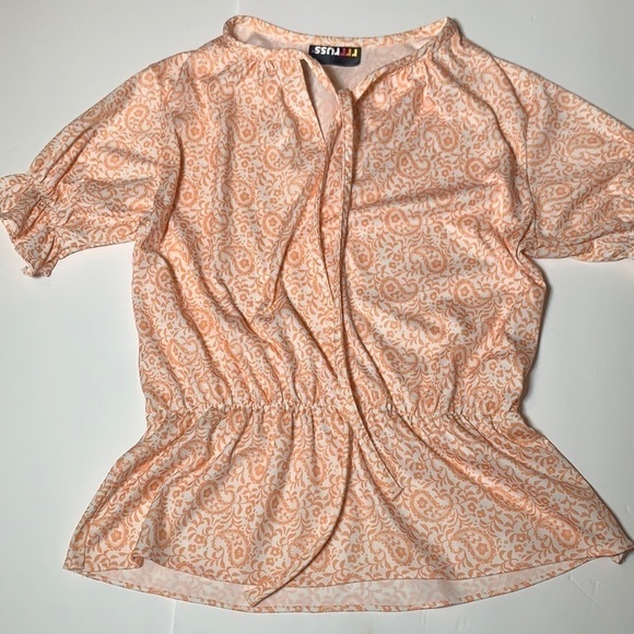 Rrrruss peach and white paisley peplum top short sleeve small - Picture 2 of 6